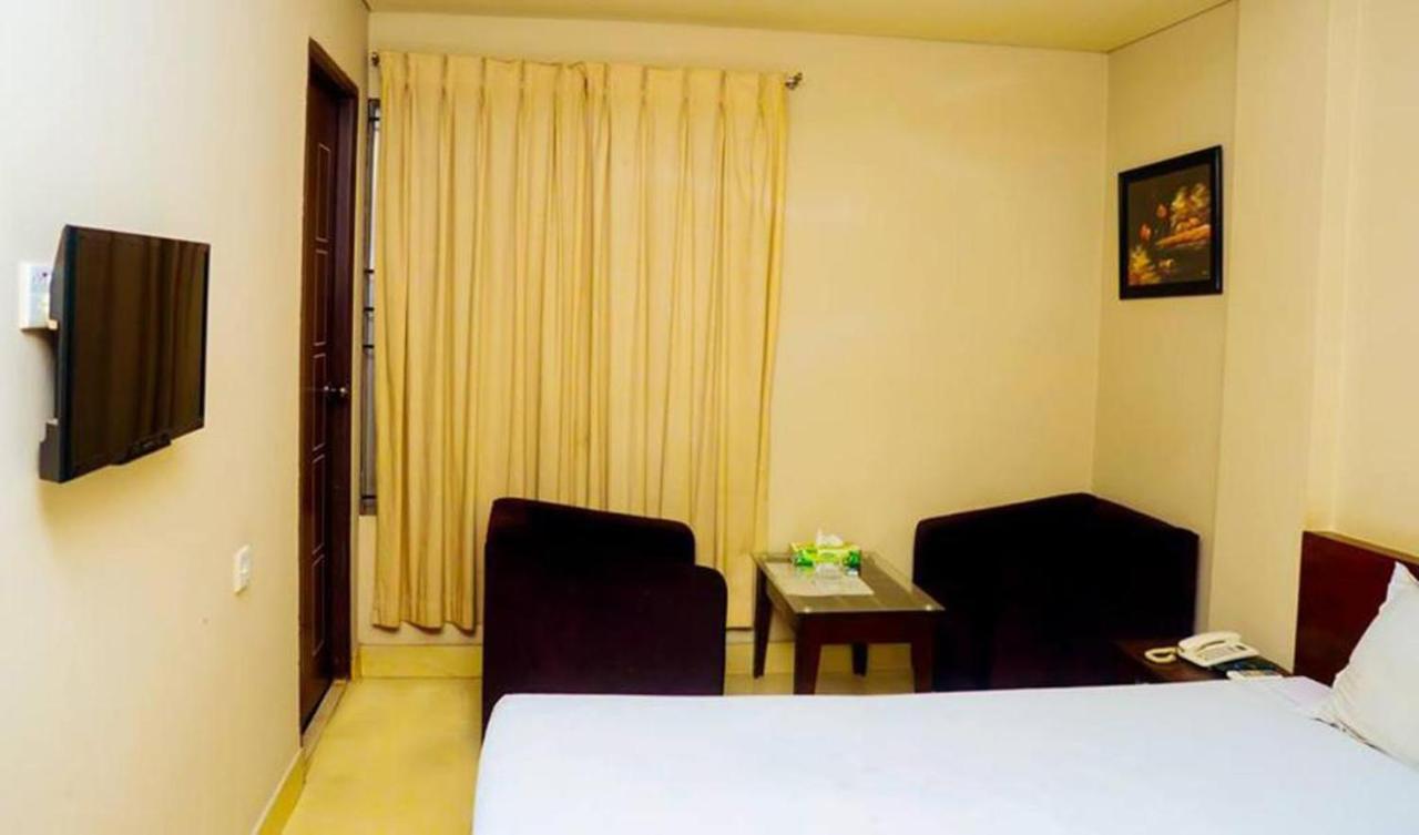 Hotel Royal Living Hotel & Suites Chittagong Bagian luar foto